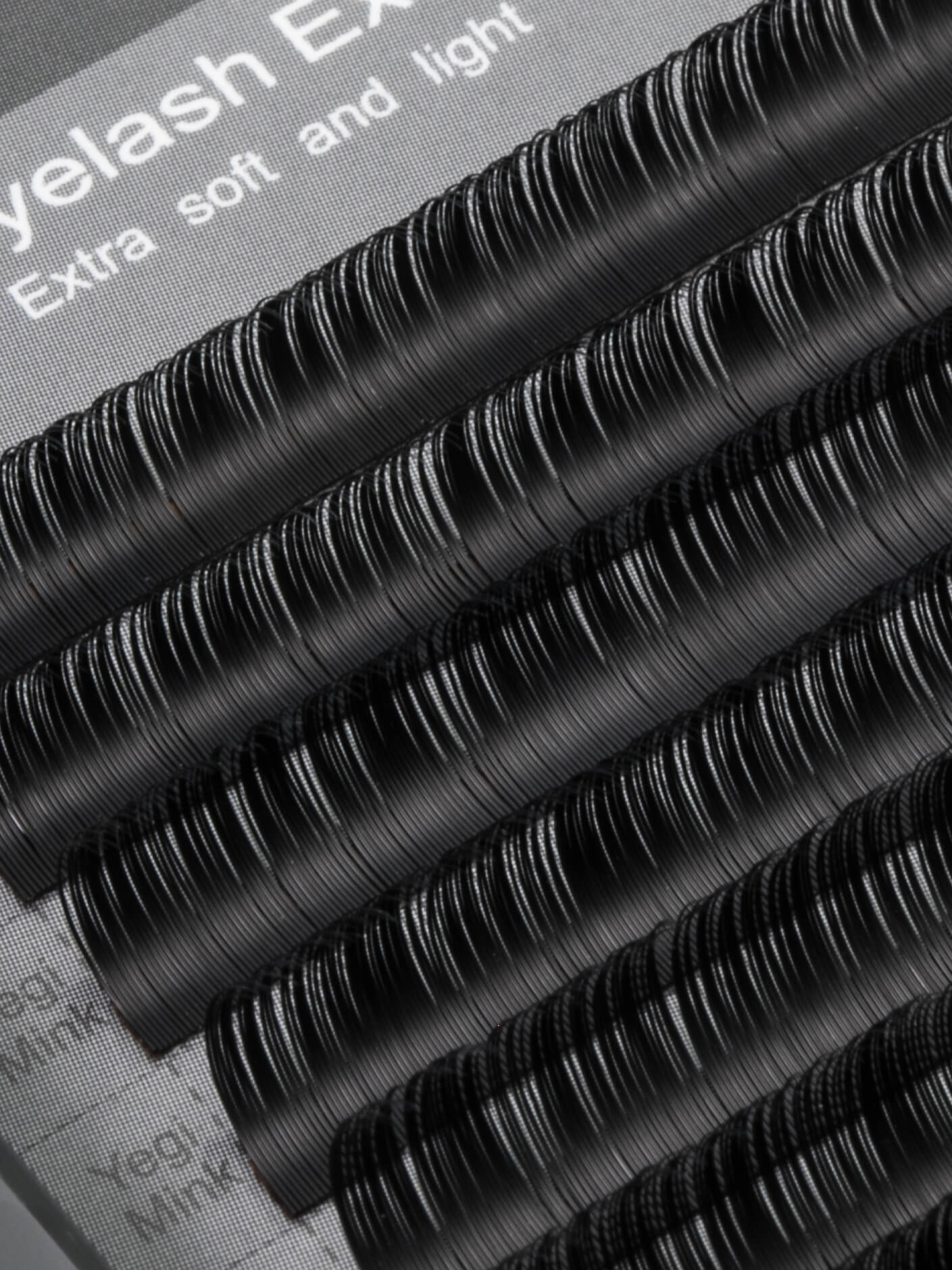 Mink Lashes 0.18 D curl detail 