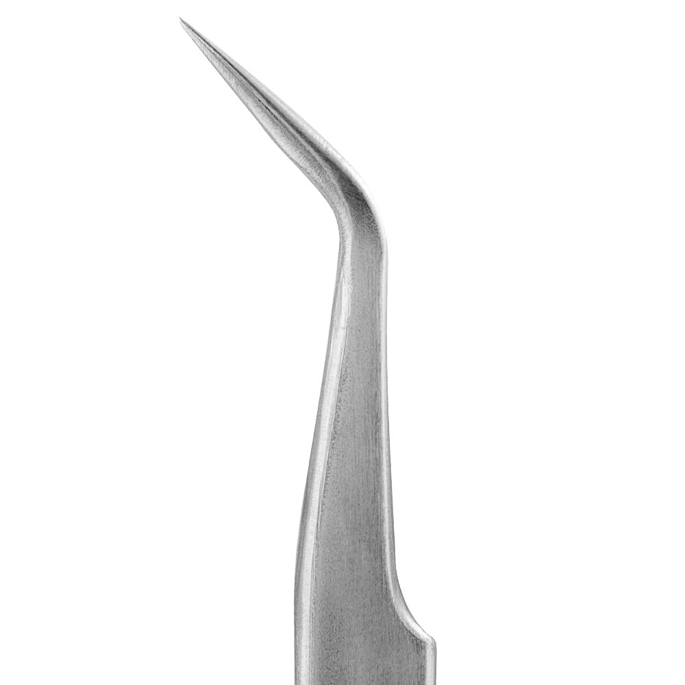 Eyelash Extension Y5 curved tweezer tip detail